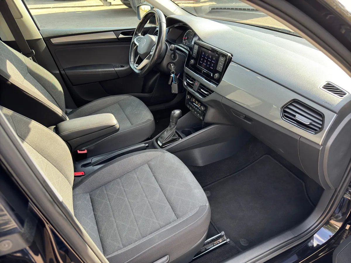 Volkswagen Polo 1.6 AT (110 л.с.)