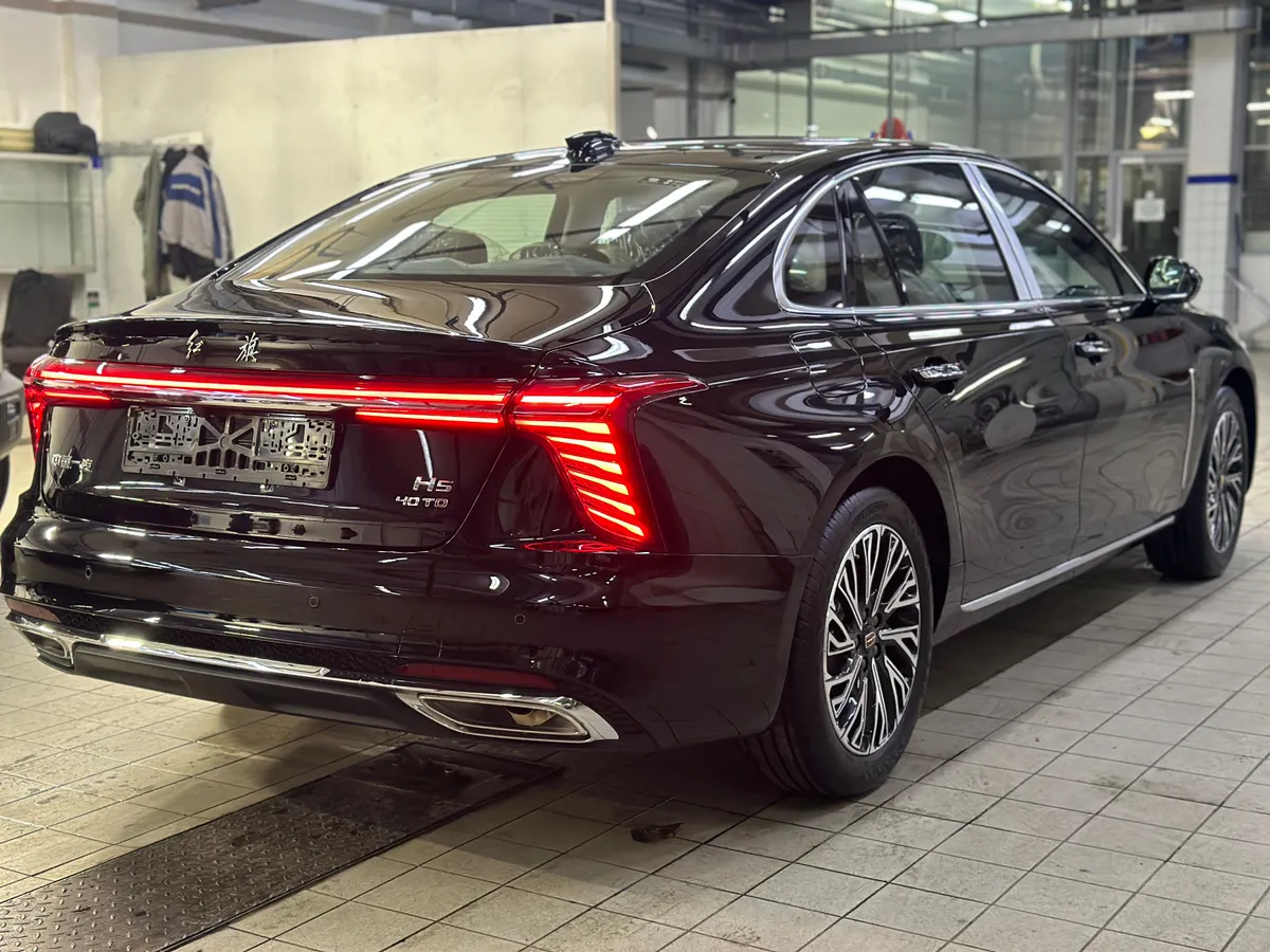 Hongqi H5 2.0 AT (218 л.с.)