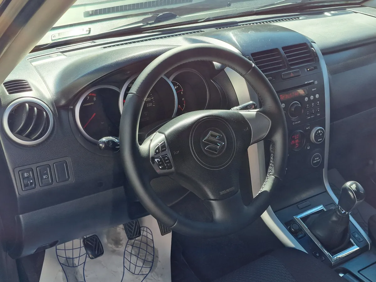Suzuki Grand Vitara 2.4 MT AWD (169 л.с.)