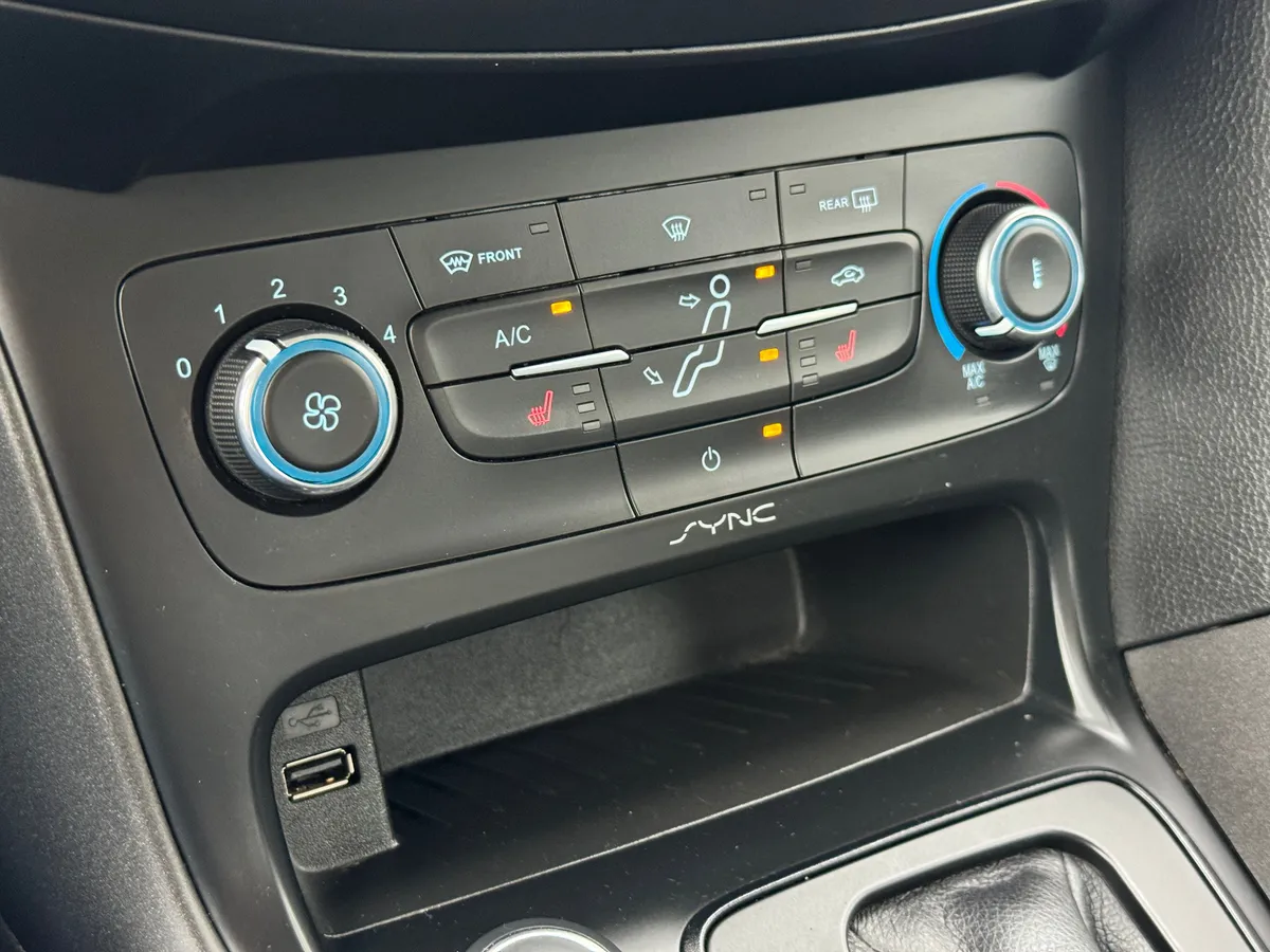 Ford Focus 1.6 Ti-VCT PowerShift (105 л.с.)