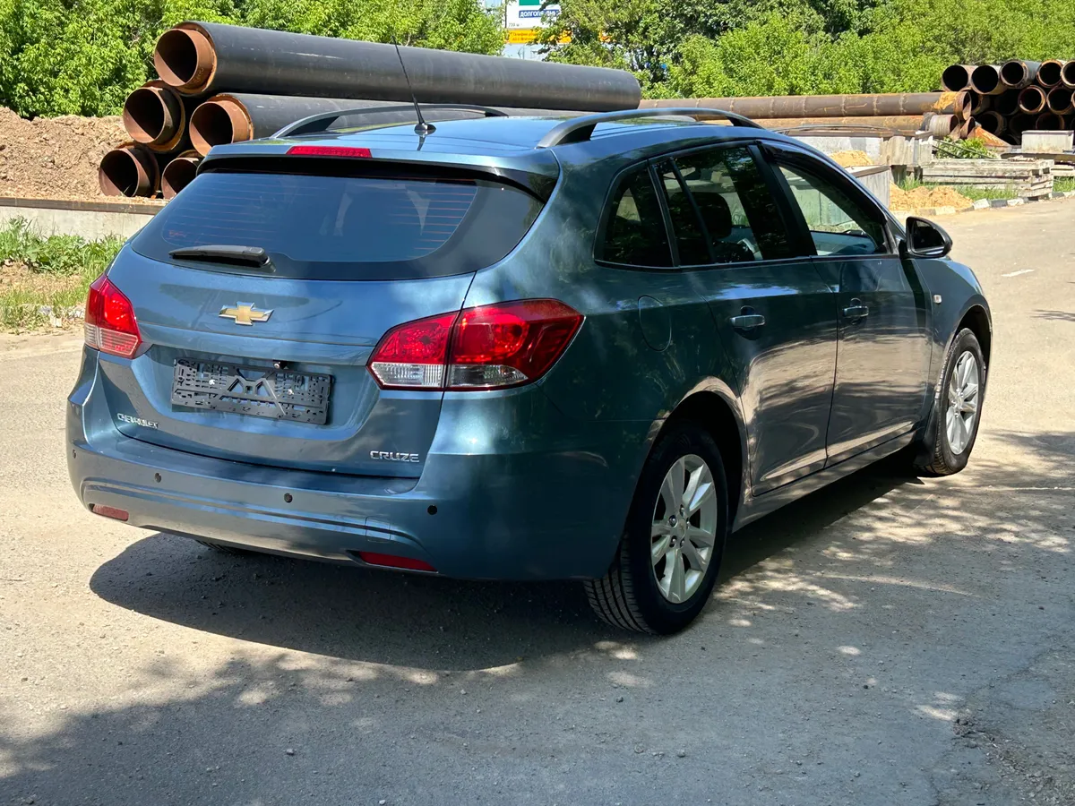 Chevrolet Cruze 1.8 AT (141 л.с.)