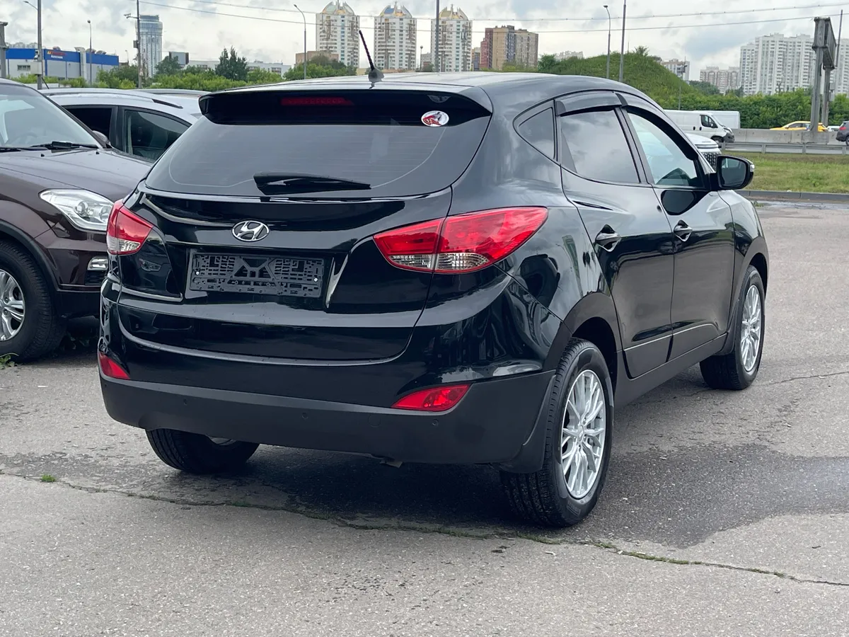 Hyundai ix35 2.0 AT 4WD (150 л.с.)