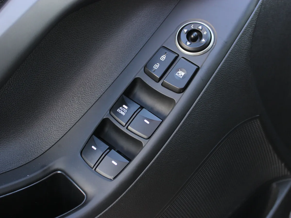 Hyundai Elantra 1.6 AT (132 л.с.)