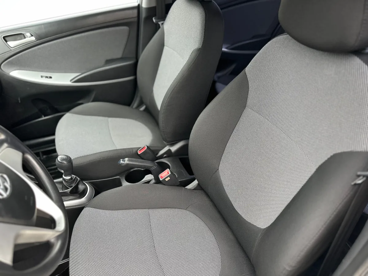 Hyundai Solaris 1.6 MT (123 л.с.), 2014 — фото 11