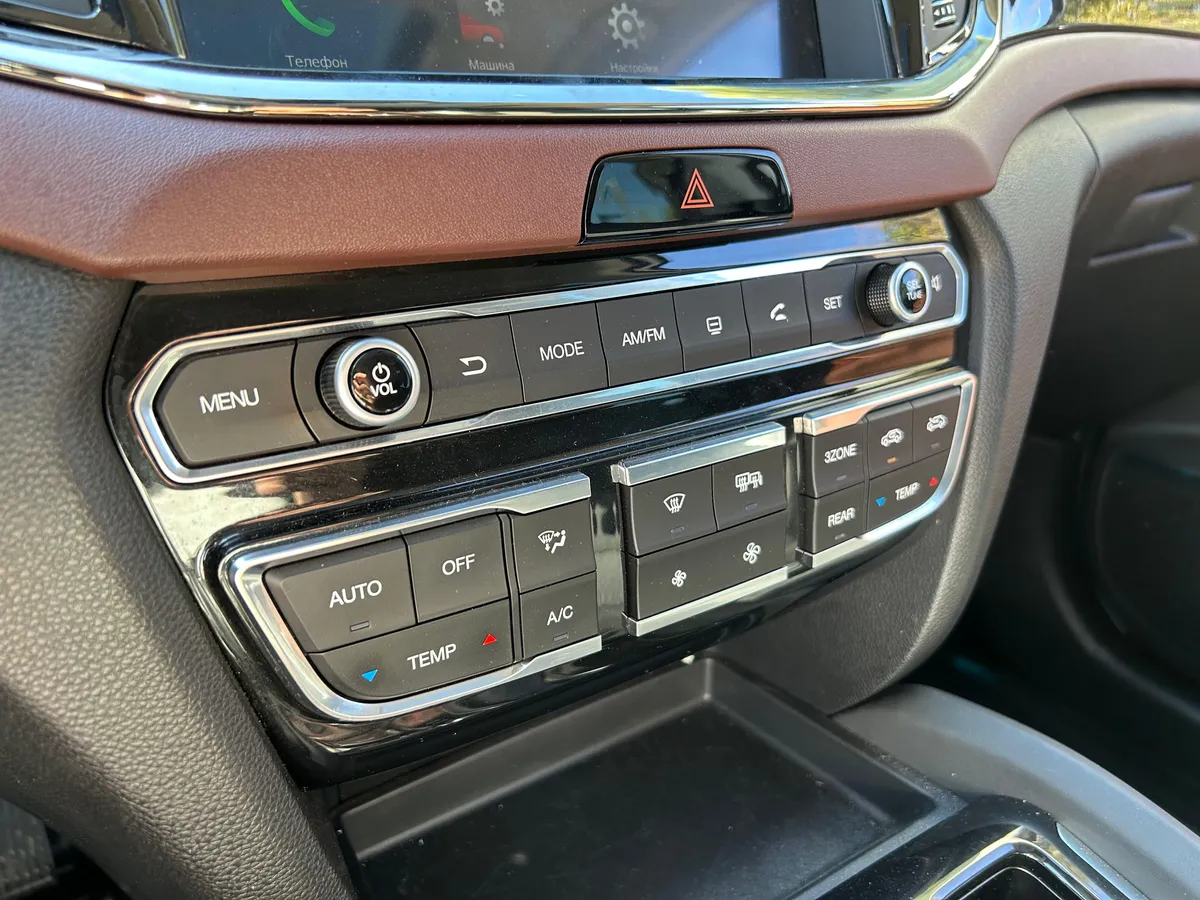 GAC Trumpchi GS8 2.0 AT 4WD (252 л.с.)