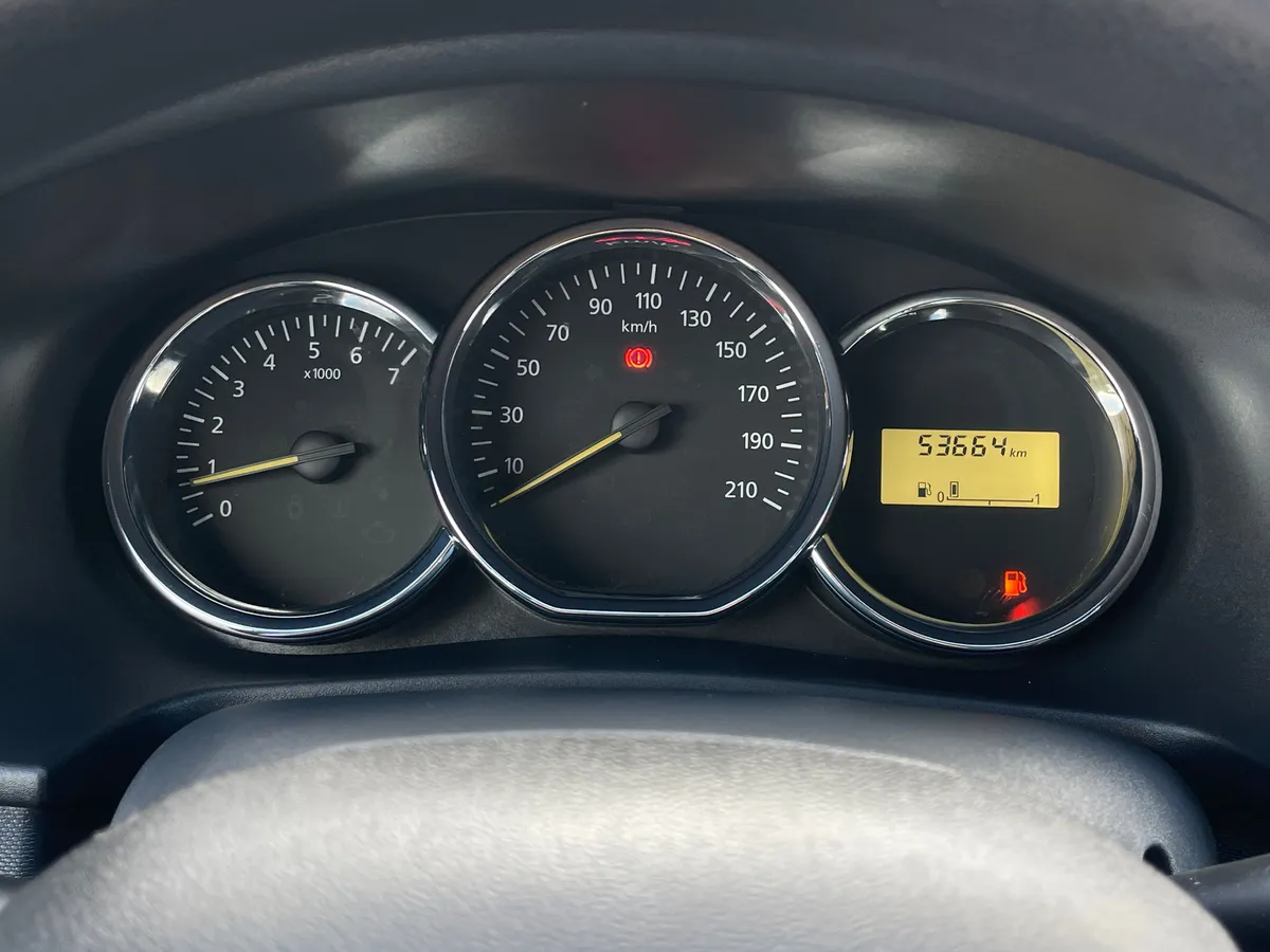 Renault Logan 1.6 MT (82 л.с.), 2019 — фото 7