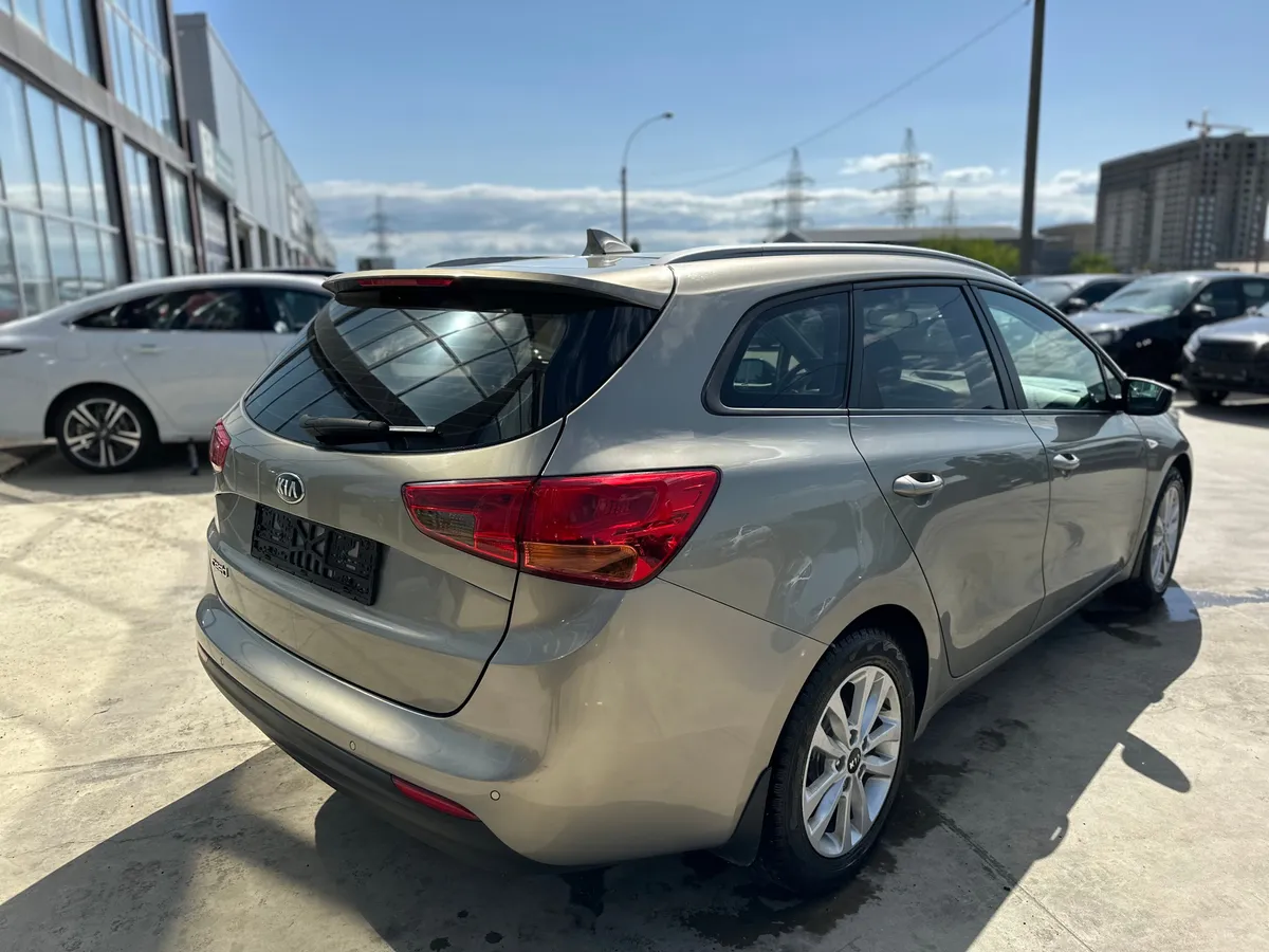 Kia Ceed 1.6 AT (130 л.с.)