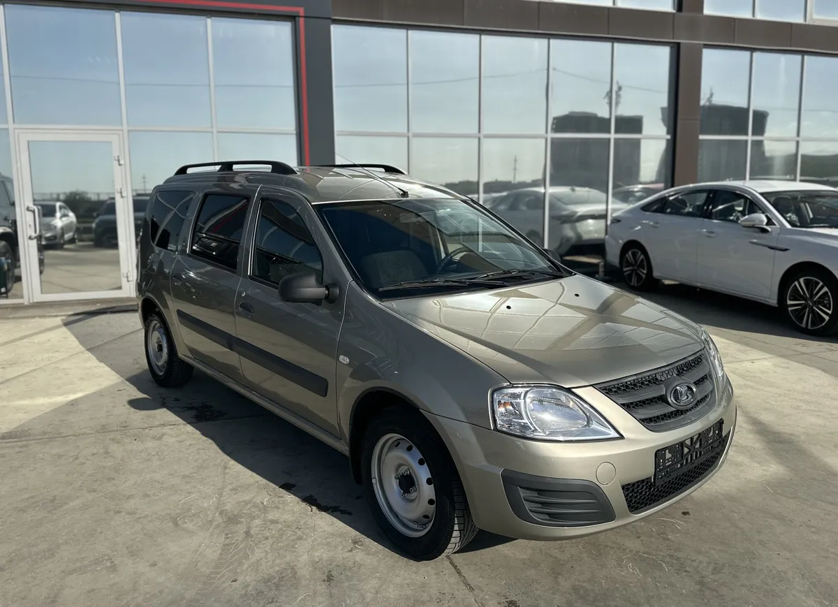 картинка ВАЗ (Lada) Largus 1.6 MT 16 кл (7 мест) (106 л.с.) от galaxy-auto