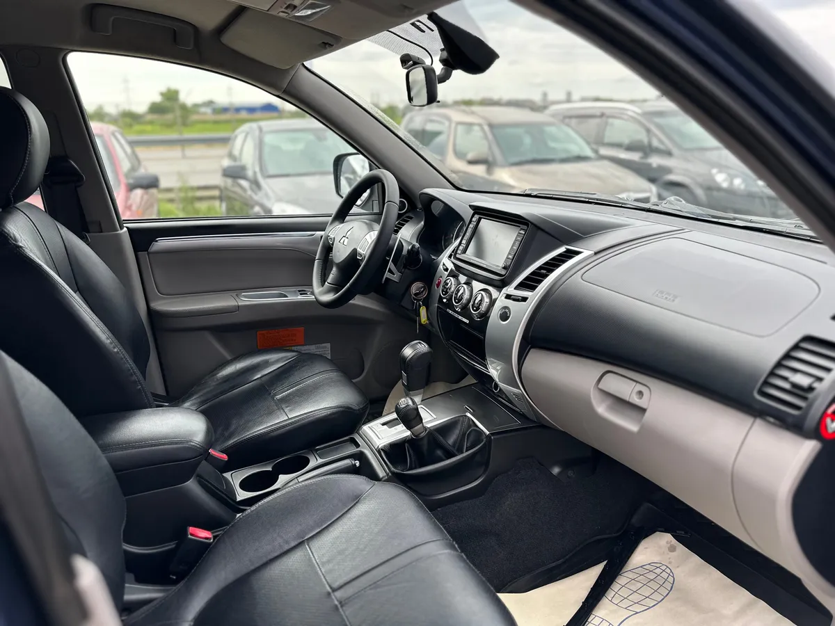 Mitsubishi Pajero Sport 2.5 DI-D AT AWD (178 л.с.)