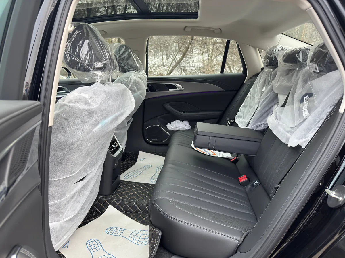 Hongqi H5 2.0 AT (218 л.с.)