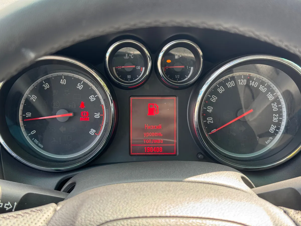 Opel Astra 1.6 MT (115 л.с.)