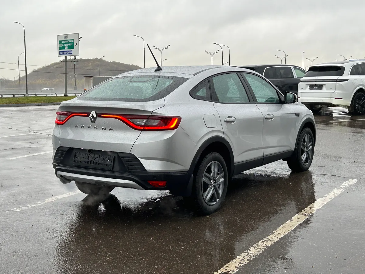 Renault Arkana 1.6 CVT (114 л.с.)