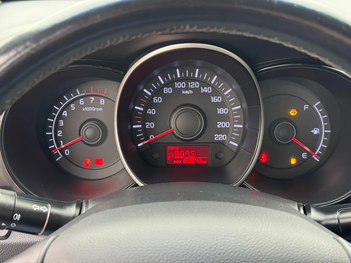 Kia Rio 1.4 AT (107 л.с.), 2014 — фото 13