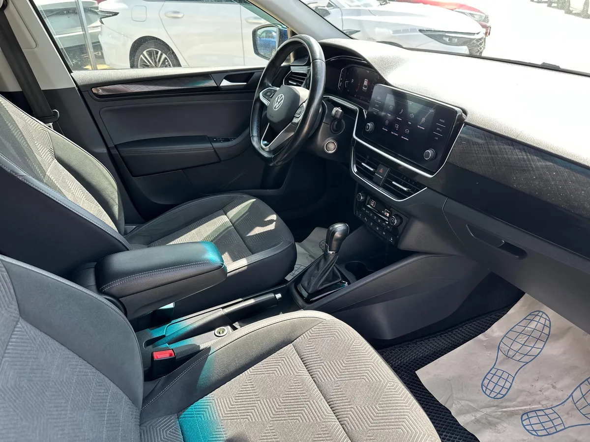 Volkswagen Polo 1.4 AMT (125 л.с.)