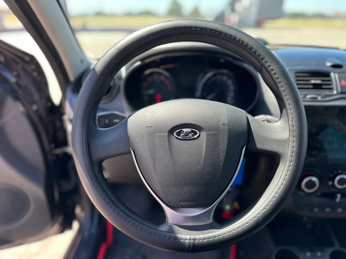 ВАЗ (Lada) Granta 1.6 MT (87 л.с.)