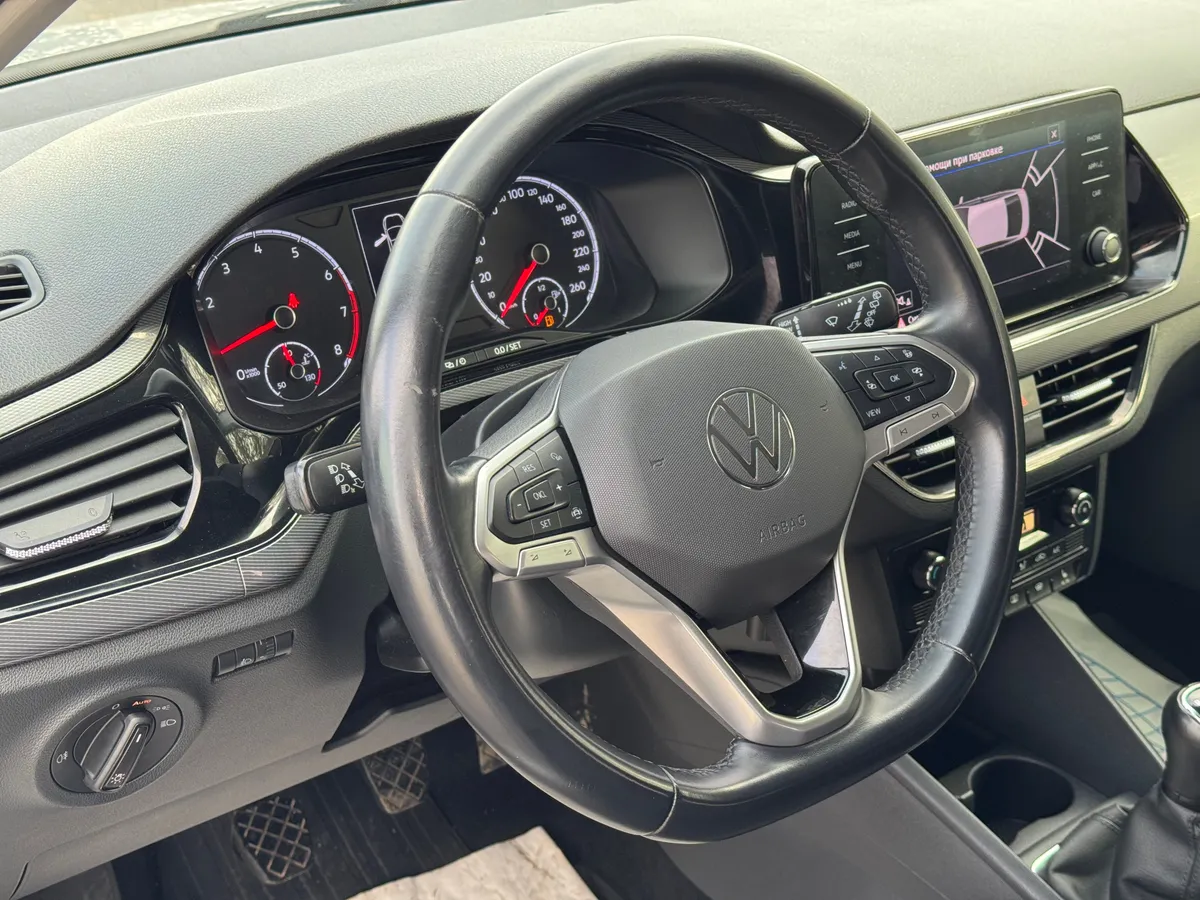 Volkswagen Polo 1.6 MPI MT (110 л.с.)