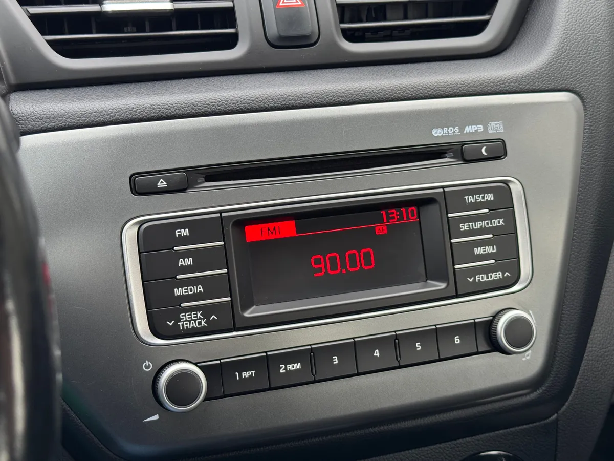 Kia Rio 1.6 AT (123 л.с.), 2017 — фото 8