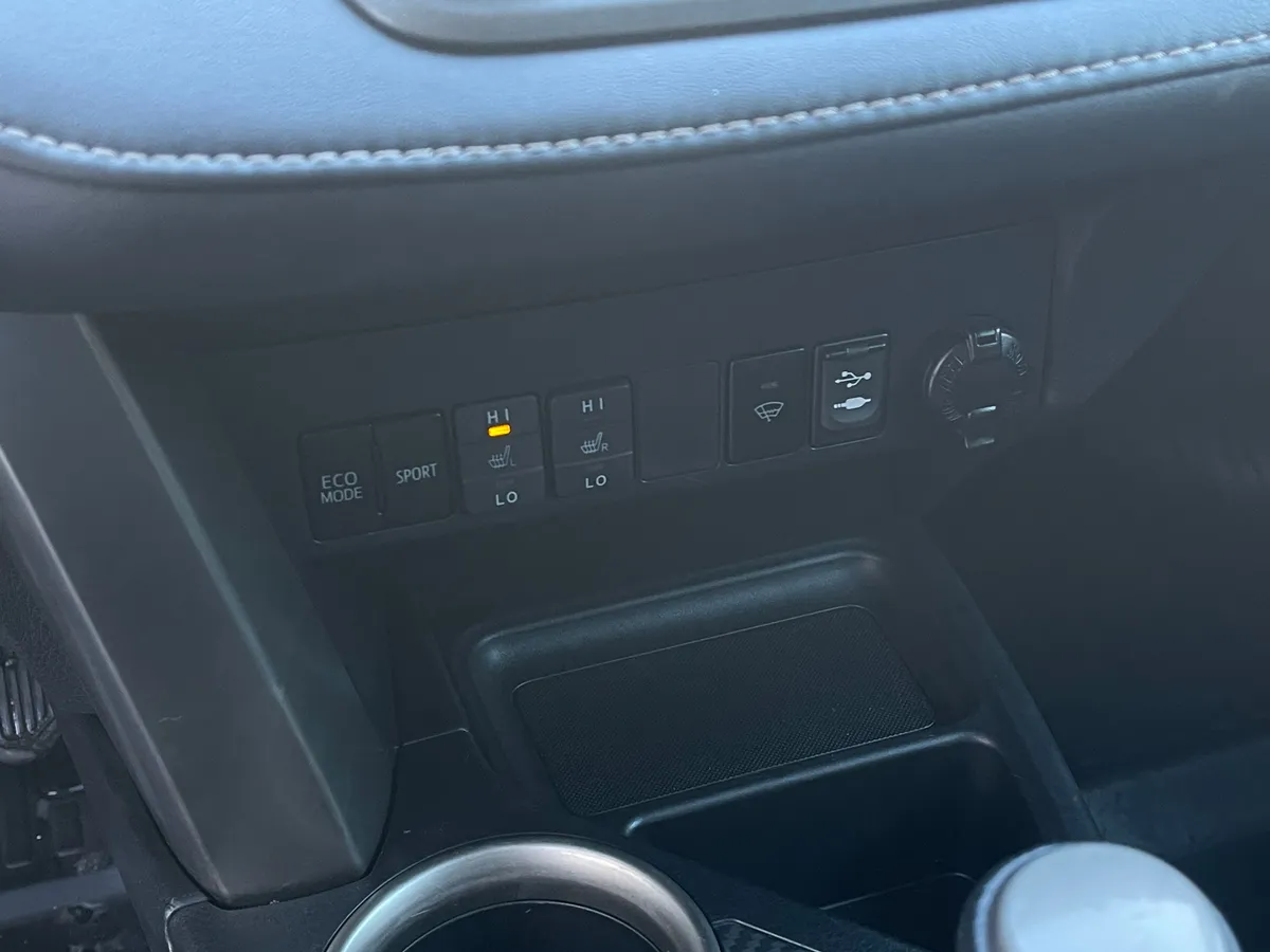 Toyota RAV4 2.0 CVT 4WD (146 л.с.)