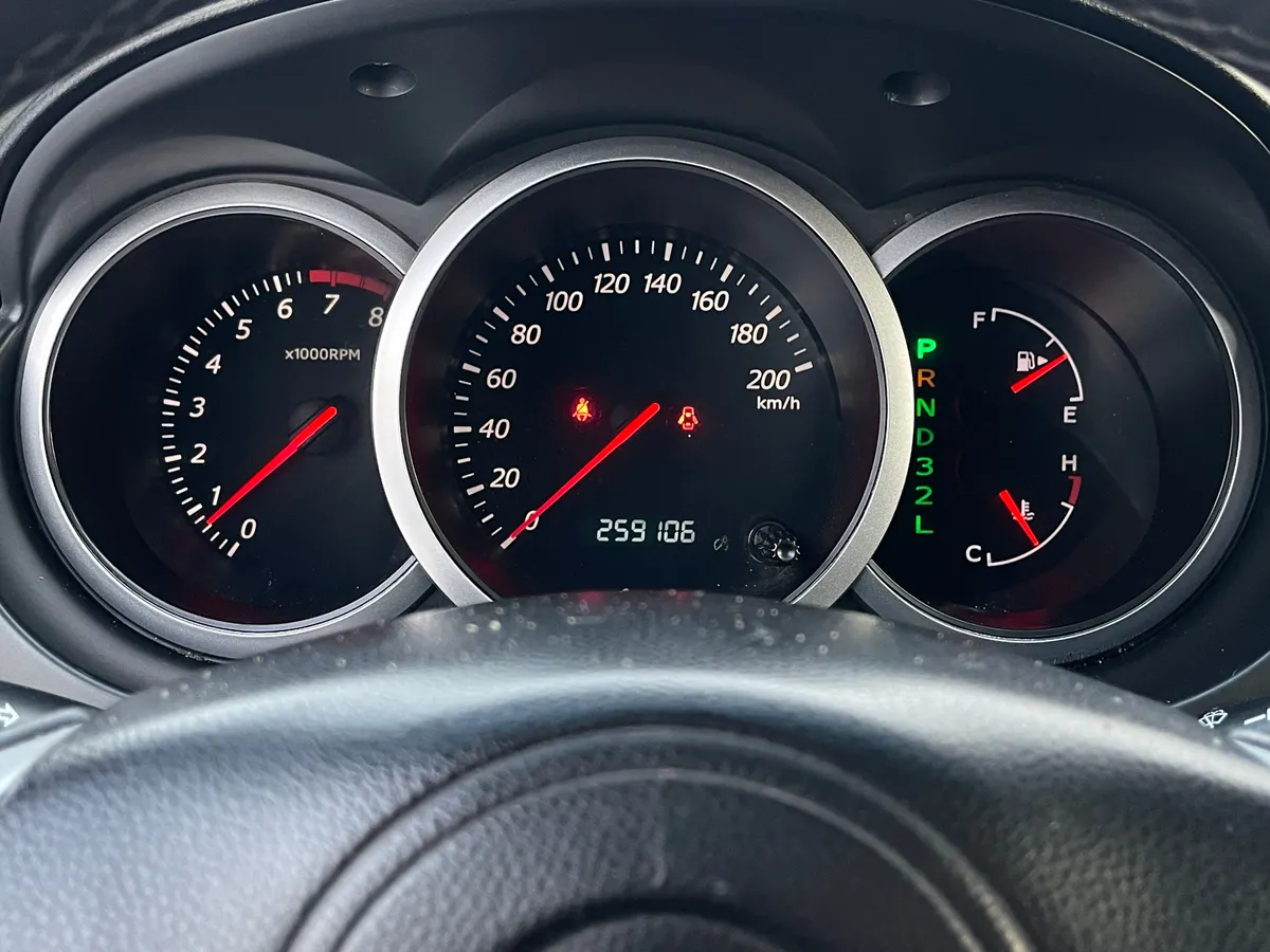 Suzuki Grand Vitara 2.0 AT 4WD (140 л.с.)