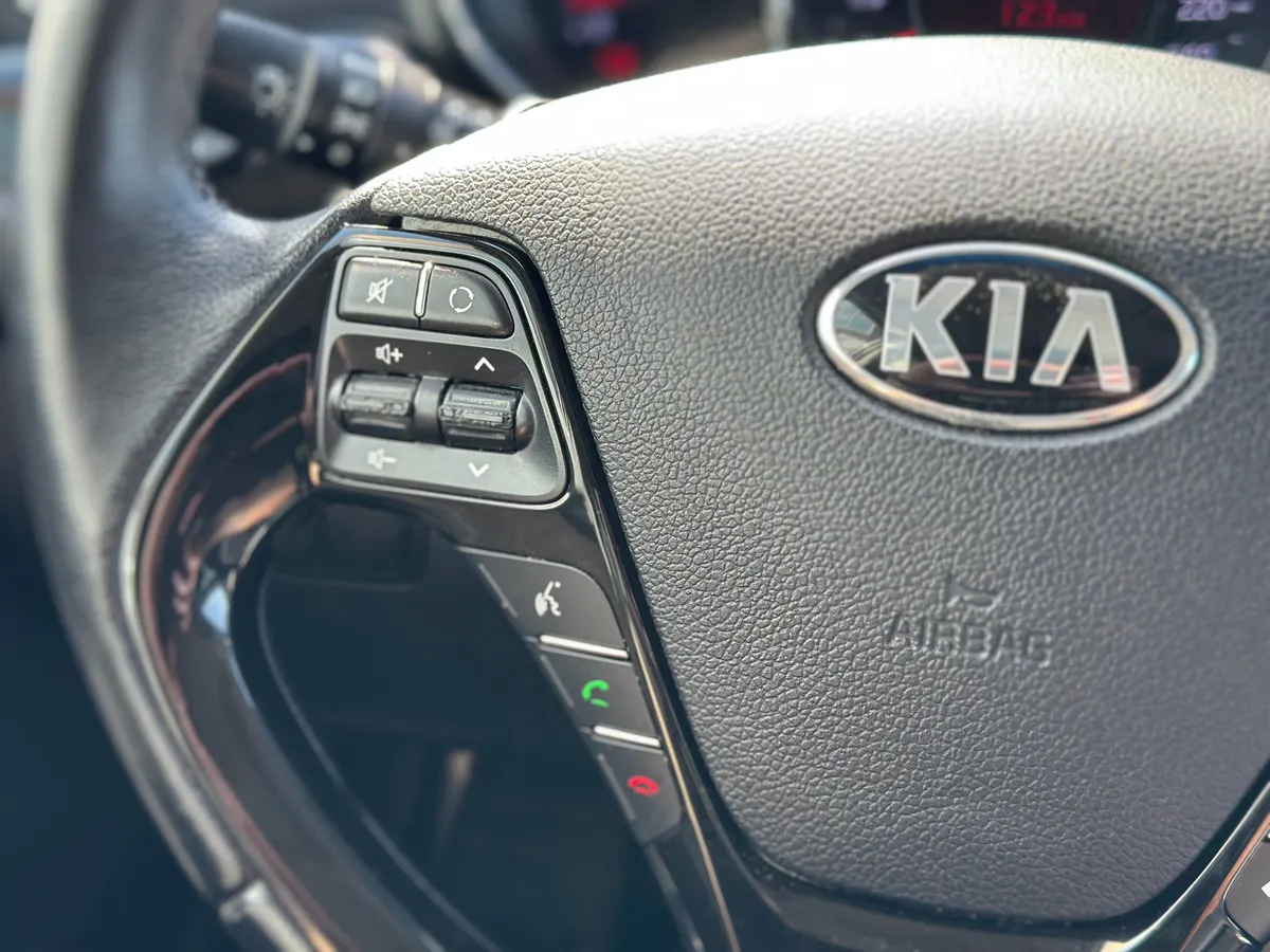 Kia Ceed 1.6 AT (129 л.с.)