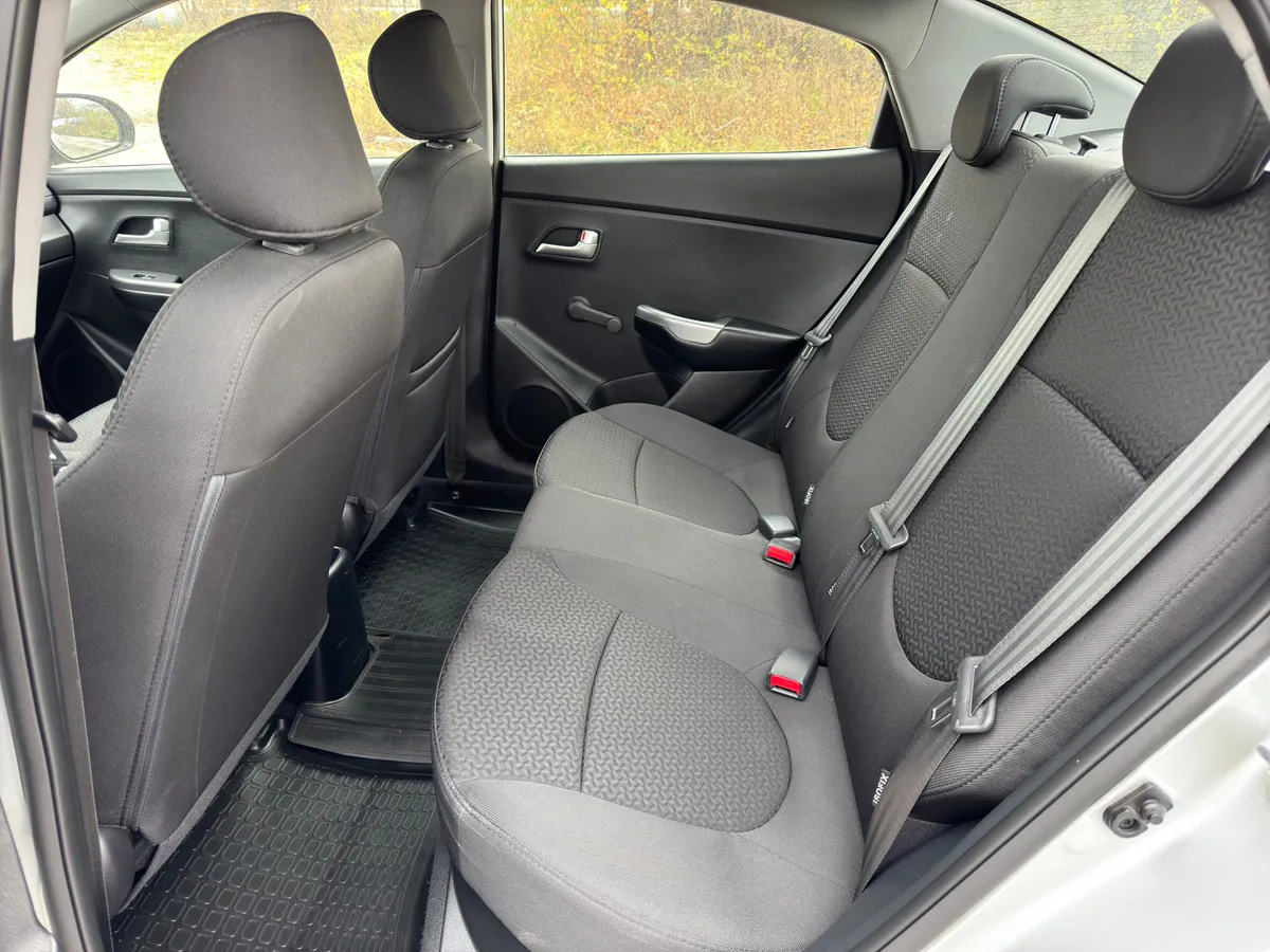 Kia Rio 1.6 AT (123 л.с.), 2017 — фото 6