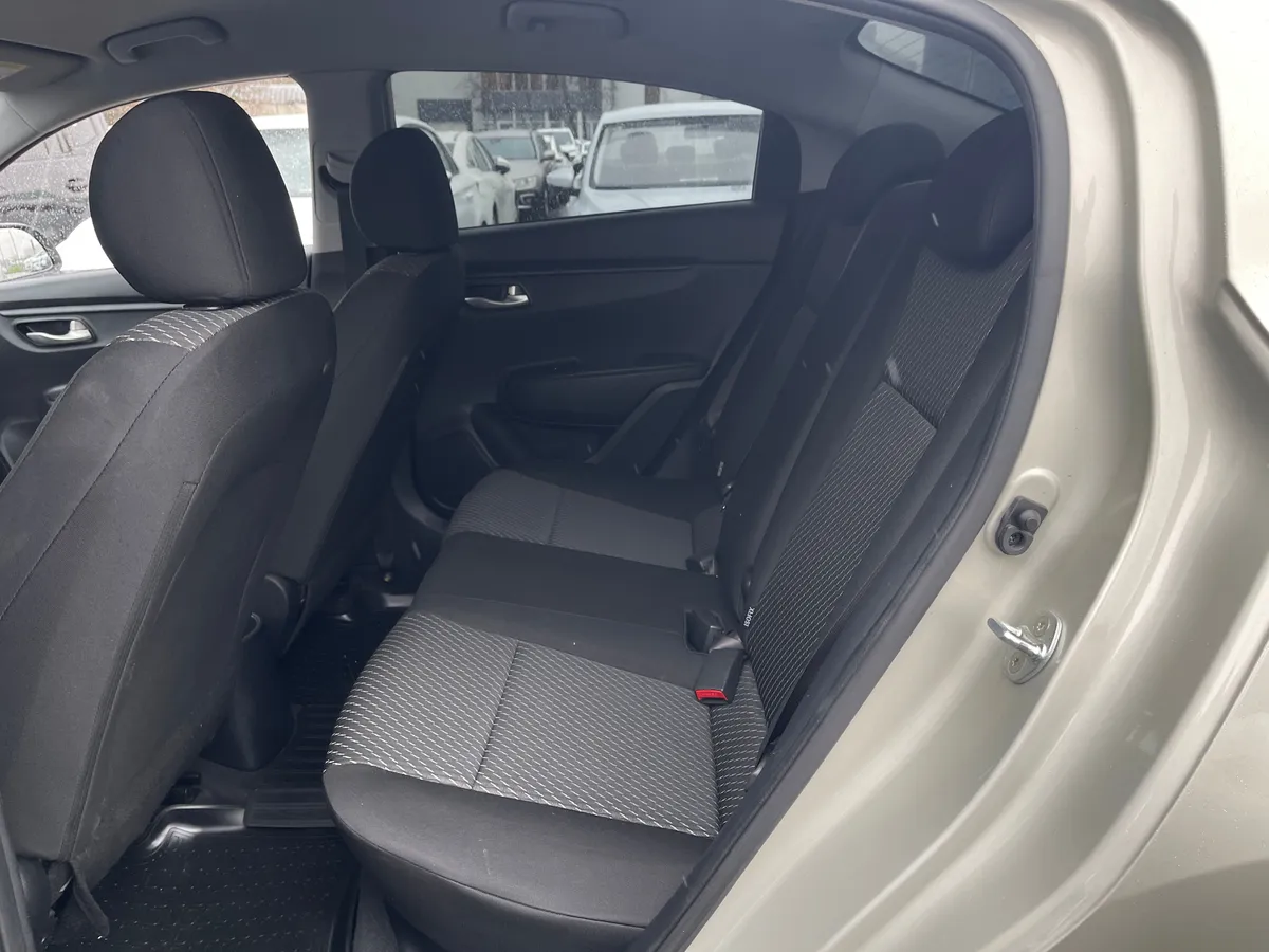 Kia Rio 1.6 AT (123 л.с.)