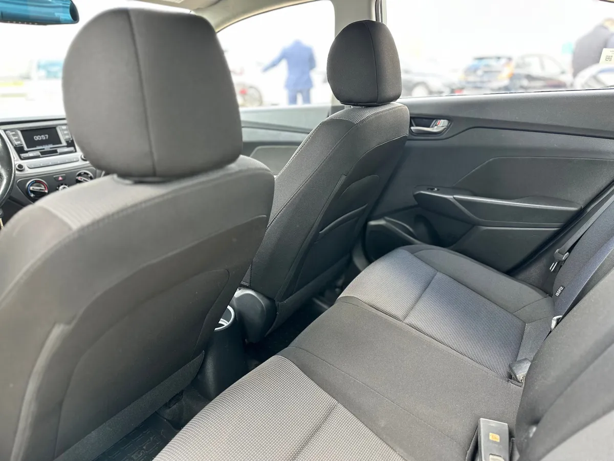 Hyundai Solaris 1.6 AT (123 л.с.), 2020 — фото 18