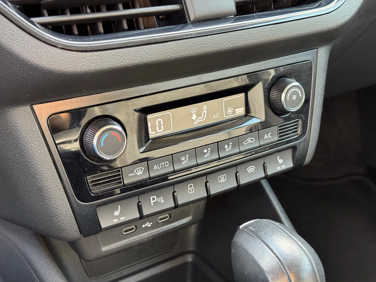 Volkswagen Polo 1.6 AT (110 л.с.)