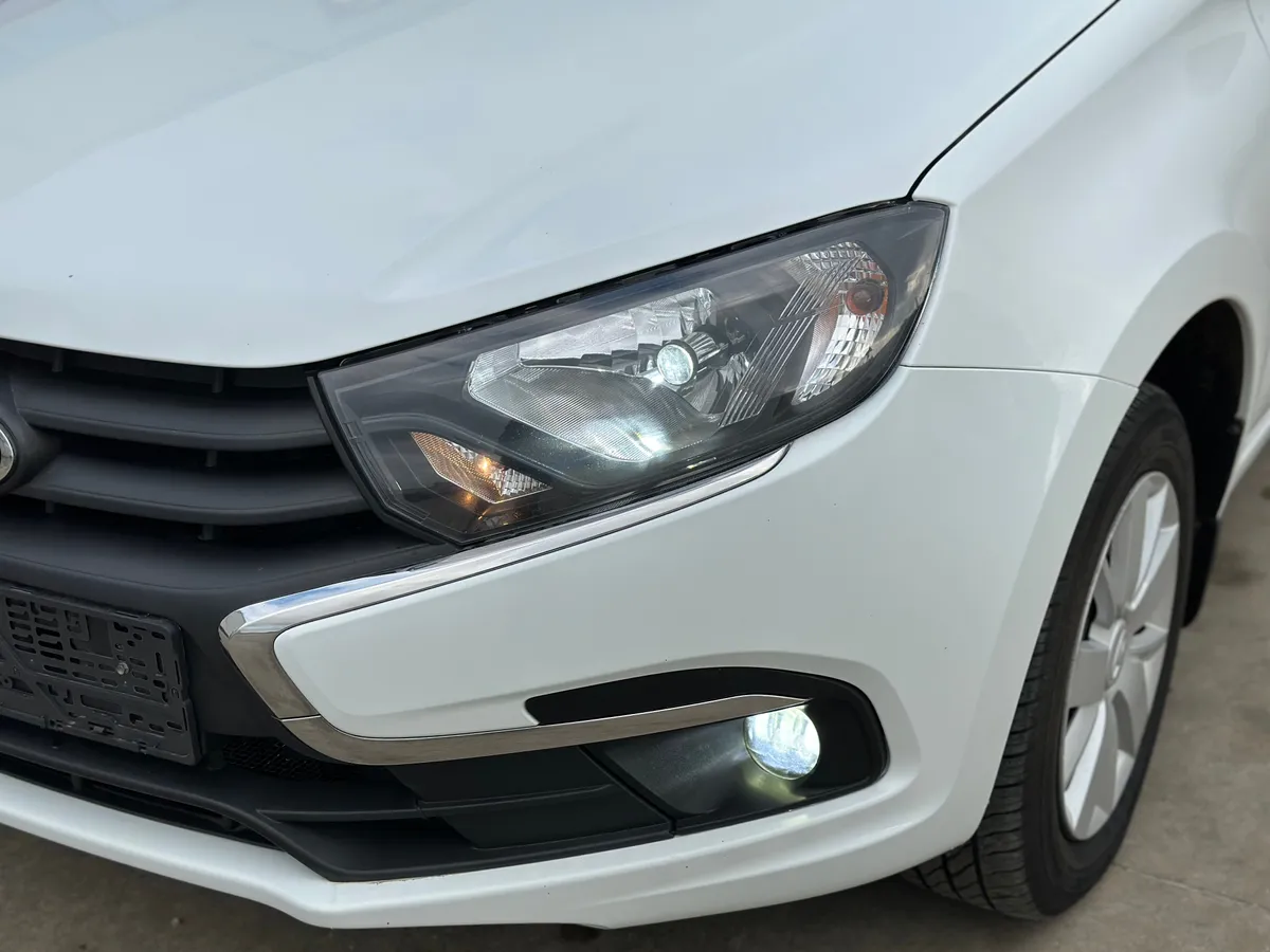 ВАЗ (Lada) Granta 1.6 MT (87 л.с.)