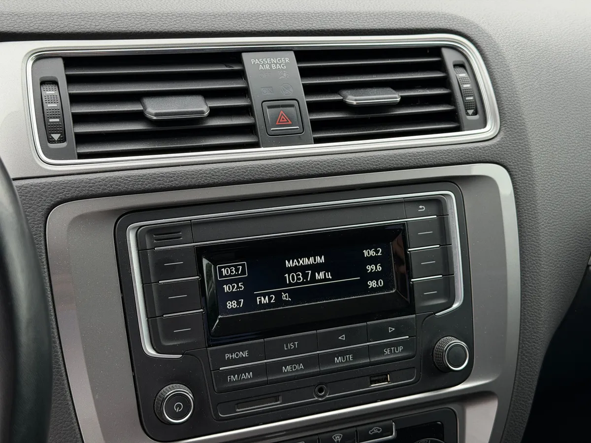 Volkswagen Jetta 1.4 TSI DSG (125 л.с.)
