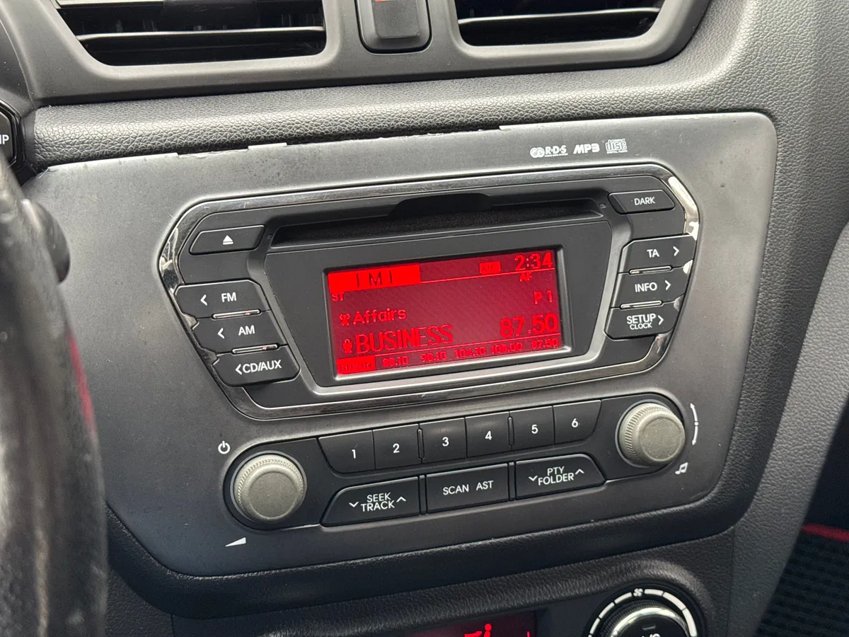 Kia Rio 1.6 MT (123 л.с.), 2013 — фото 8