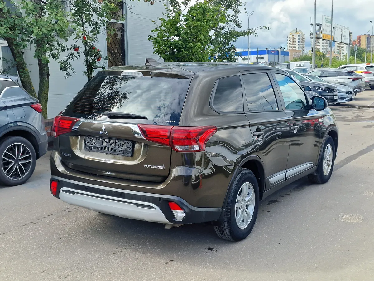 Mitsubishi Outlander 2.0 CVT 4WD (146 л.с.)