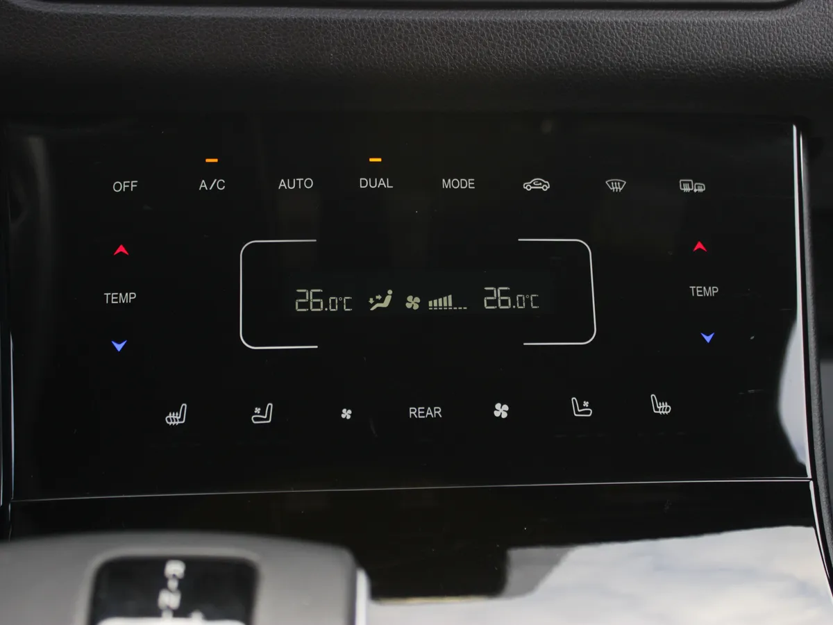 DongFeng iX7 2.0 AT 4WD (231 л.с.)