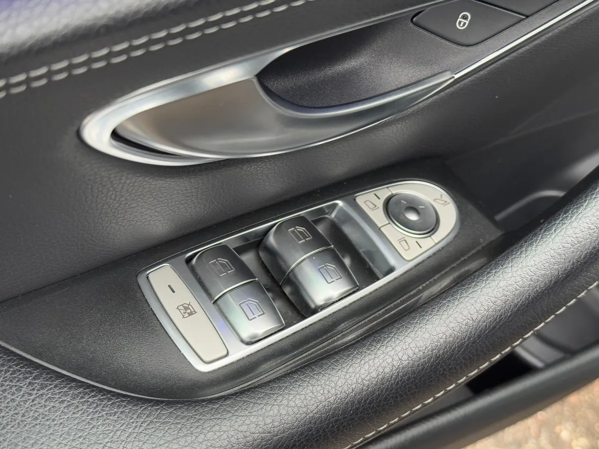 Mercedes-Benz E-Класс 2.0 AT 4WD (194 л.с.)