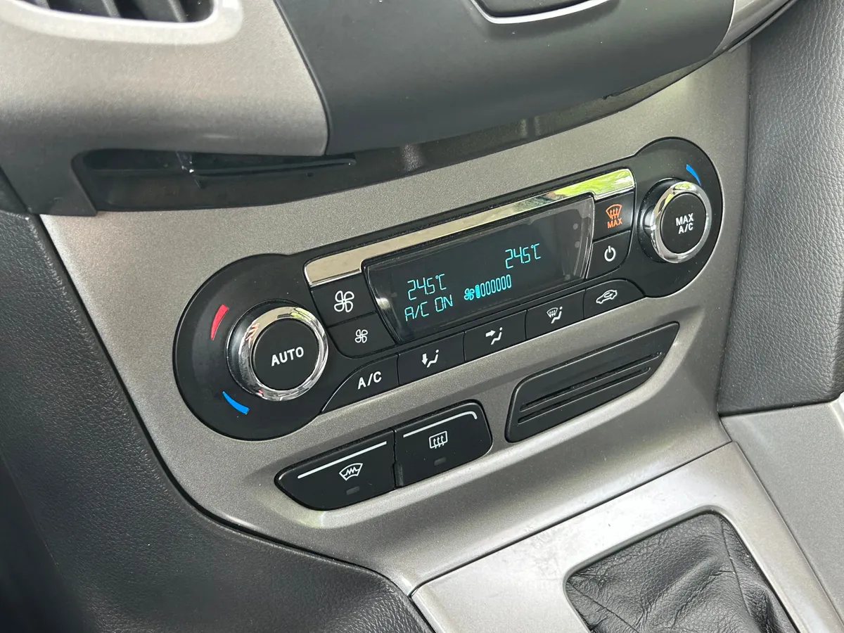 Ford Focus 1.6 PowerShift (125 л.с.)