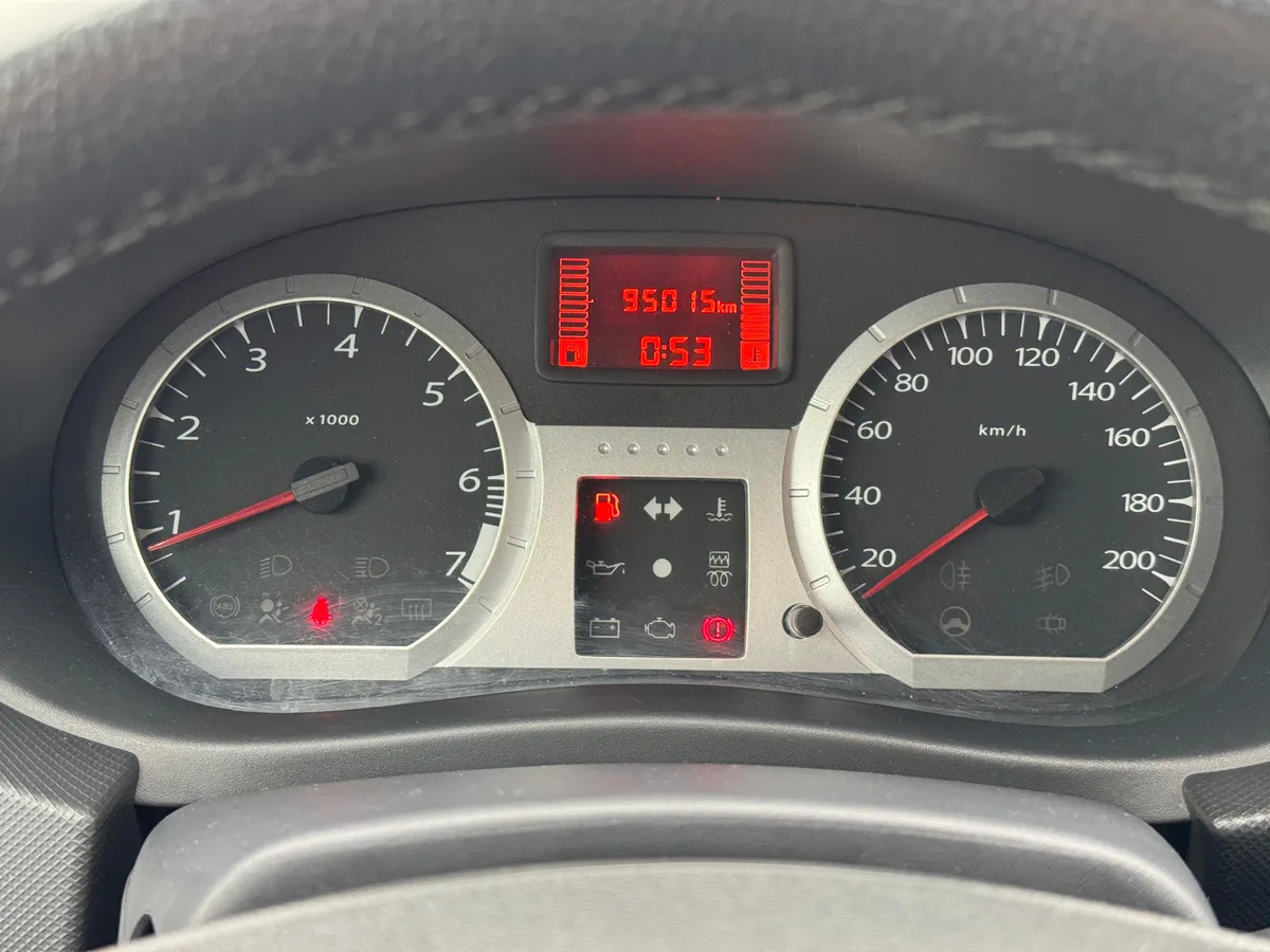 ВАЗ (Lada) Largus 1.6 MT (106 л.с.)