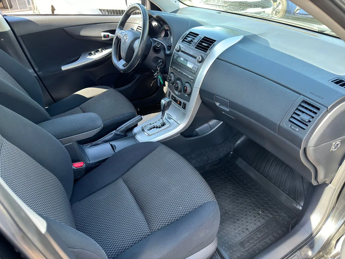 Toyota Corolla 1.6 AT (124 л.с.)