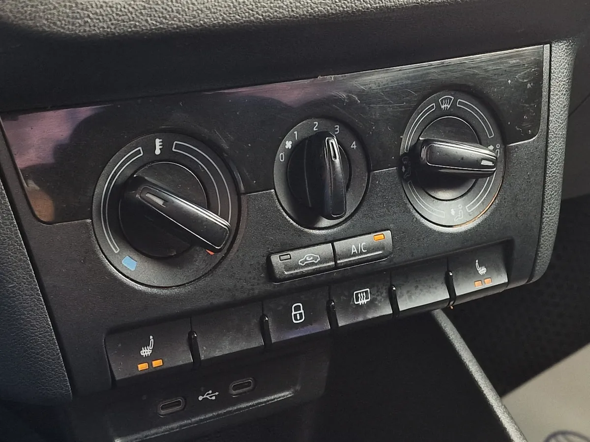 Volkswagen Polo 1.6 MT (110 л.с.)