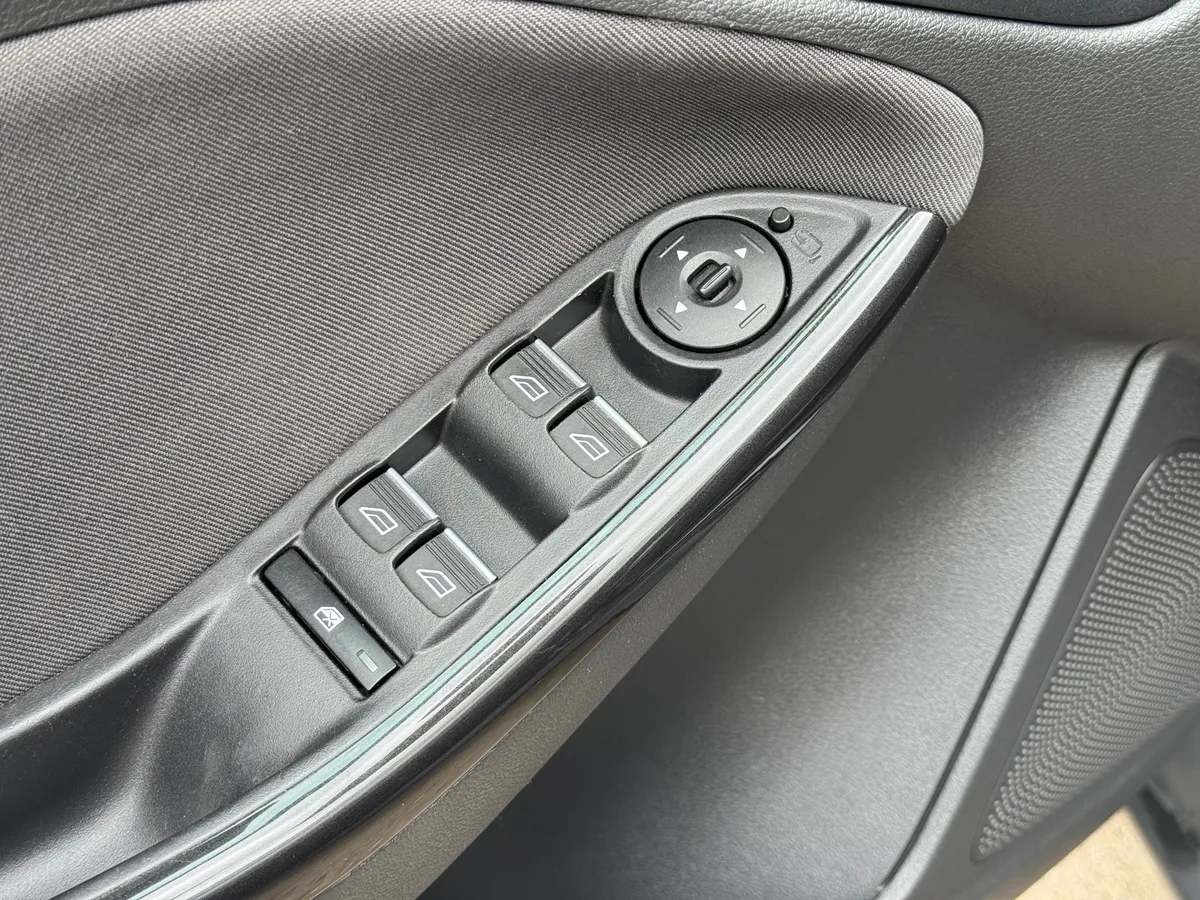 Ford Focus 1.5 EcoBoost AT (150 л.с.), 2017 — фото 12