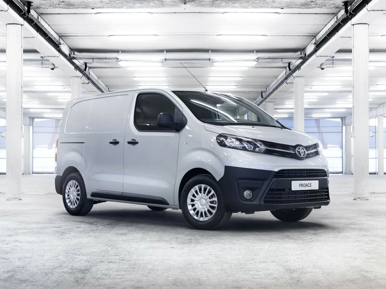 Toyota ProAce 1.6 MT FWD (95 л.с.)
