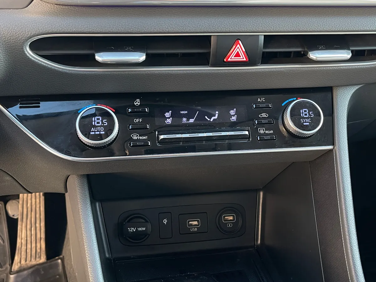 Hyundai Sonata 2.5 (180 л.с.) бензин, АКПП, передний привод