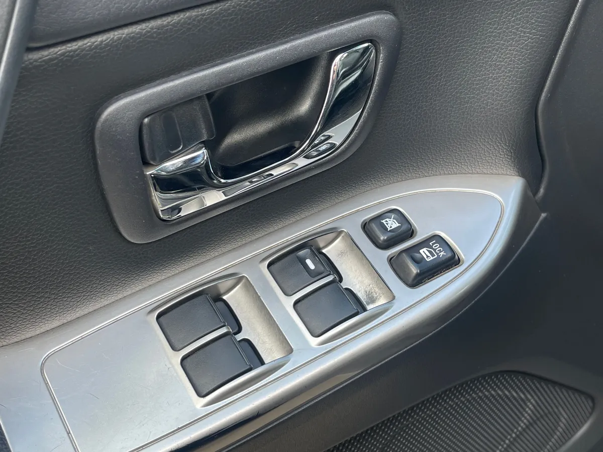 Mitsubishi Pajero 3.0 AT 4WD (178 л.с.), 2015 — фото 14