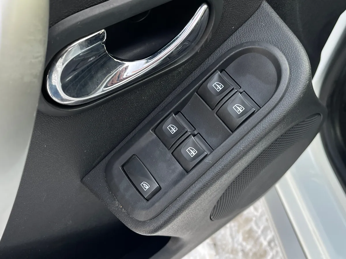 Nissan Terrano 1.6 MT (114 л.с.)