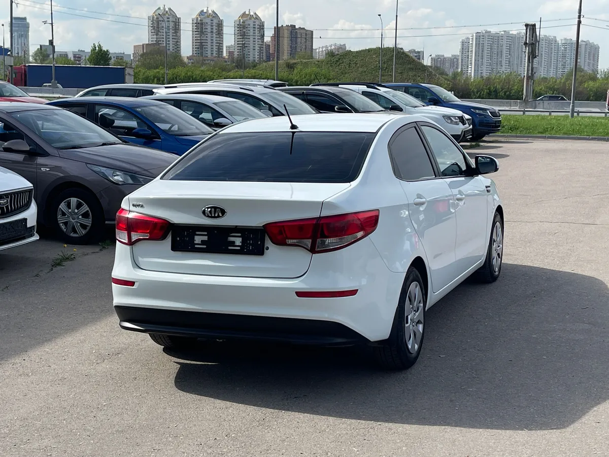 Kia Rio 1.6 AT (123 л.с.)