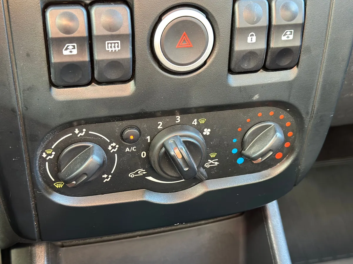 ВАЗ (Lada) Largus 1.6 MT 16 кл (7 мест) (106 л.с.)