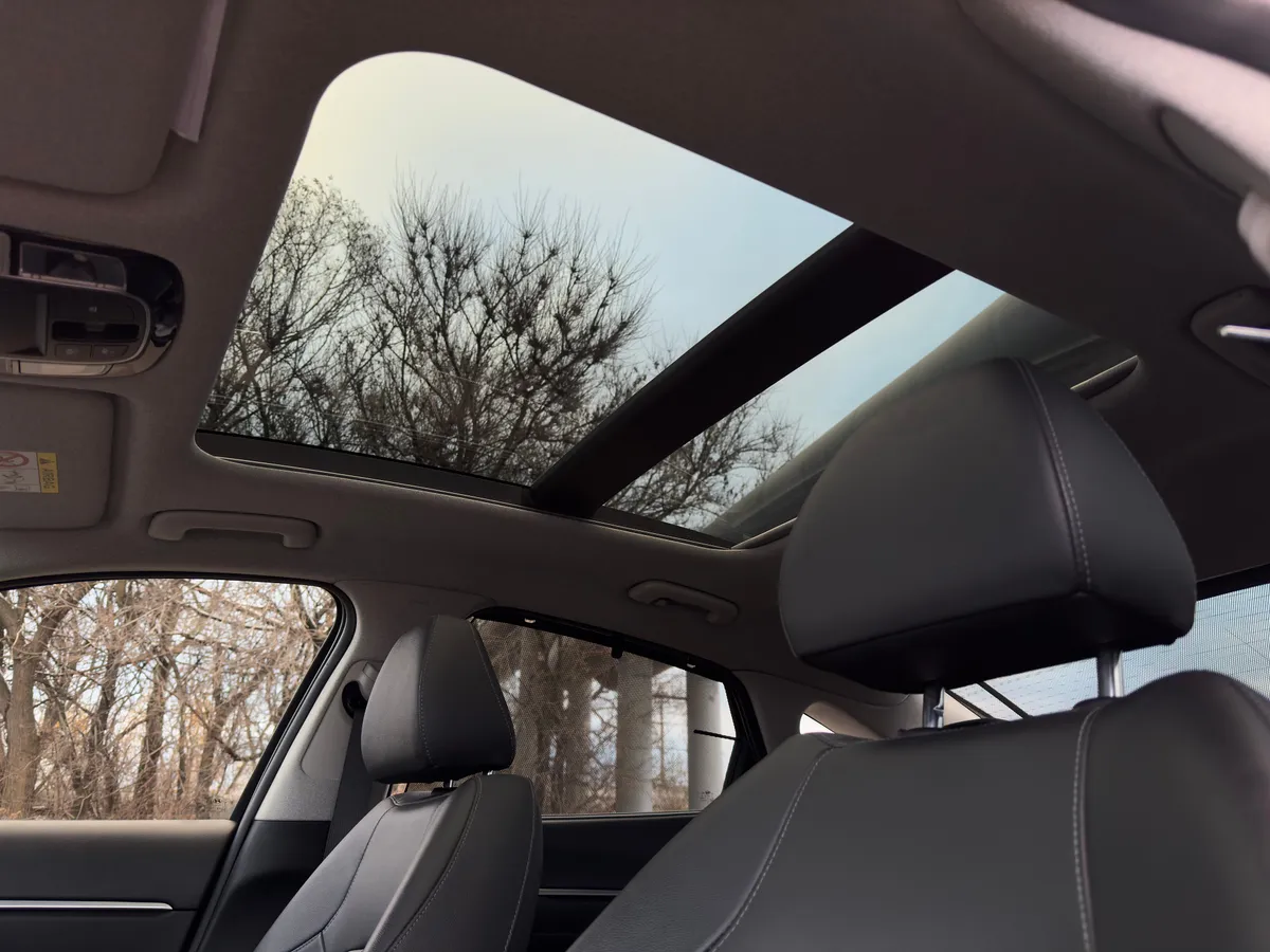 Hyundai Sonata 2.5 (180 л.с.) бензин, АКПП, передний привод