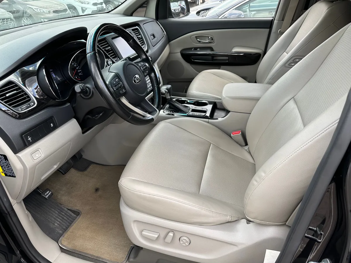 Kia Carnival 2.2 CRDi AT (200 л.с.)