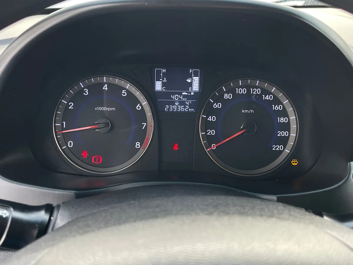 Hyundai Solaris 1.4 MT (107 л.с.)