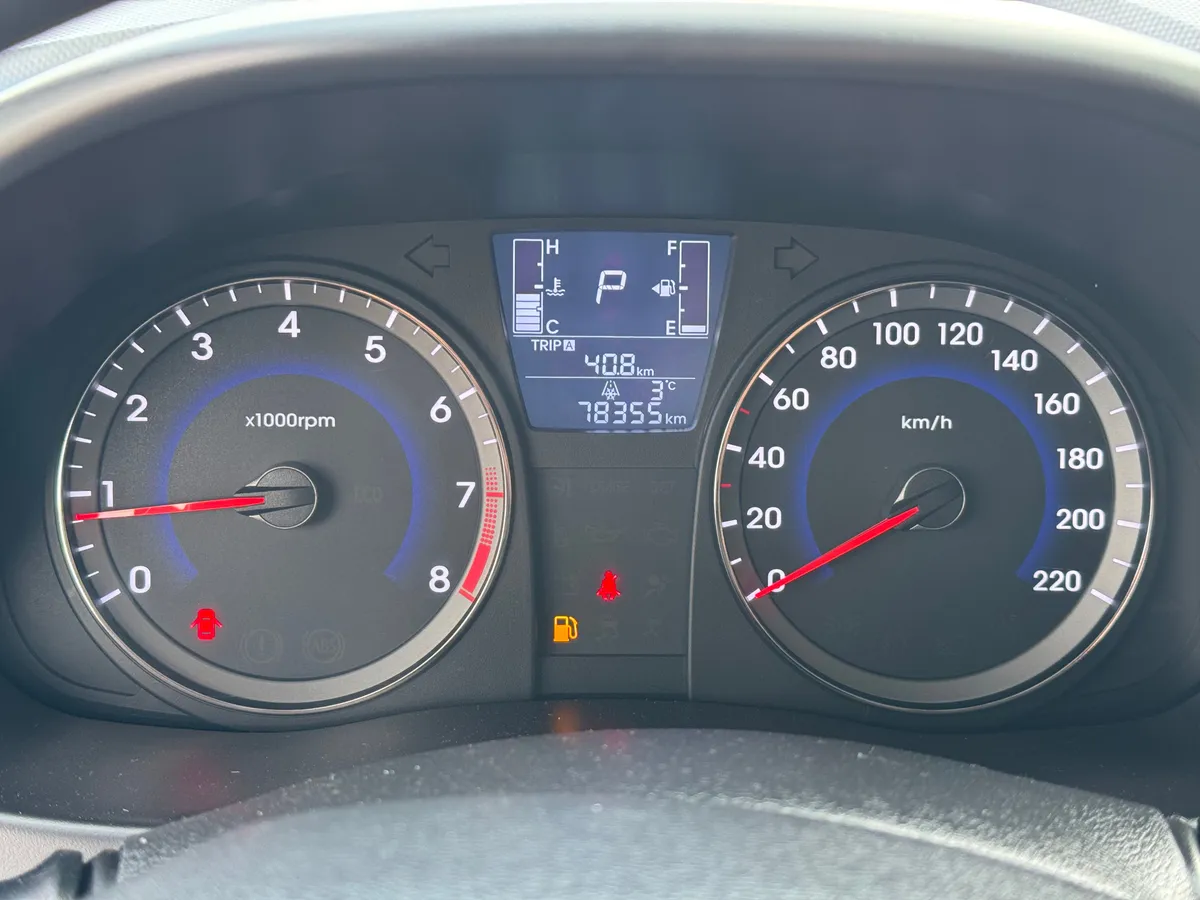 Hyundai Solaris 1.4 AT (107 л.с.), 2015 — фото 7