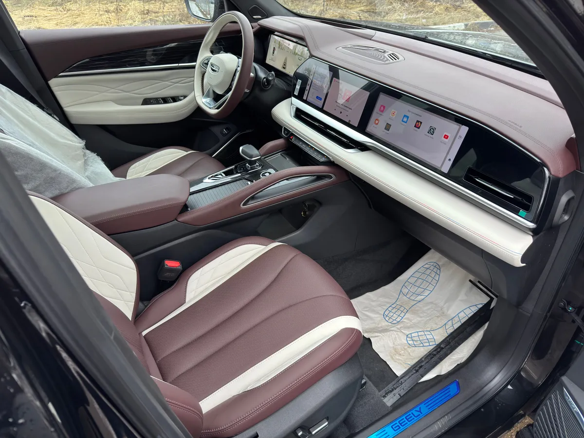 Geely Monjaro 2.0 AT 4WD (238 л.с.)